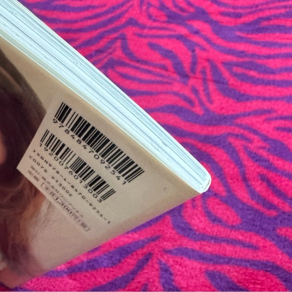 “it GAL” by Hana Imai Gyaru Model Style Fashion Beauty Book 2014 - Picture 14 of 16